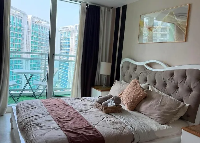 Cozy 1br In Azure View With Balcony Near Naia Manila